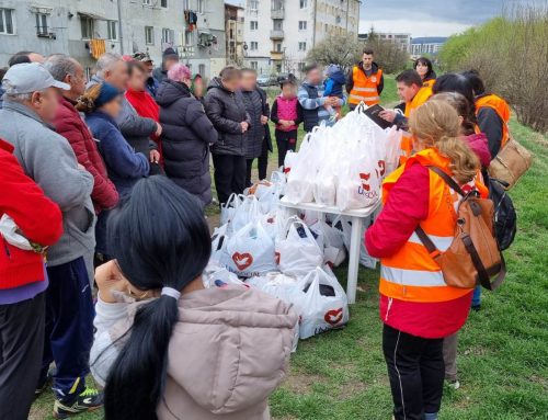 Voluntarii din Cluj Napoca ajută familii nevoiașe